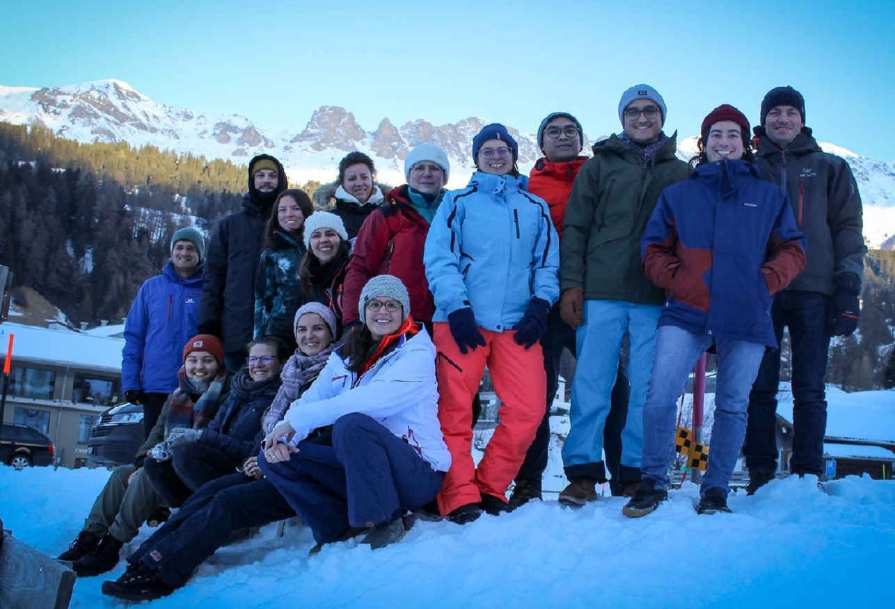 Enlarged view: Group picture of FORM, taken in 2023 in Churwalden during a lab retreat
